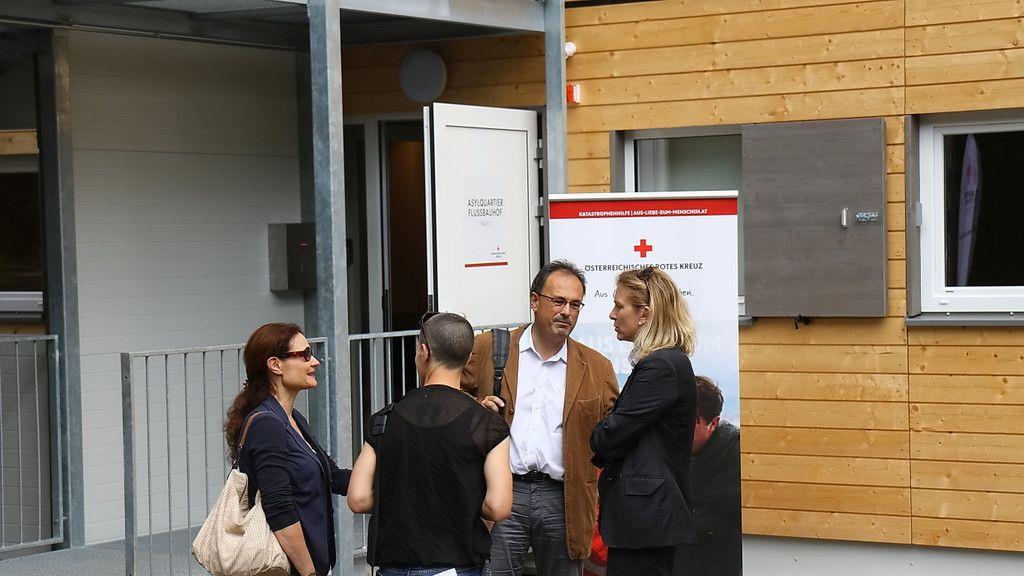 Asylquartier in der Alpenstraße: Holzhäuser bezugsfertig