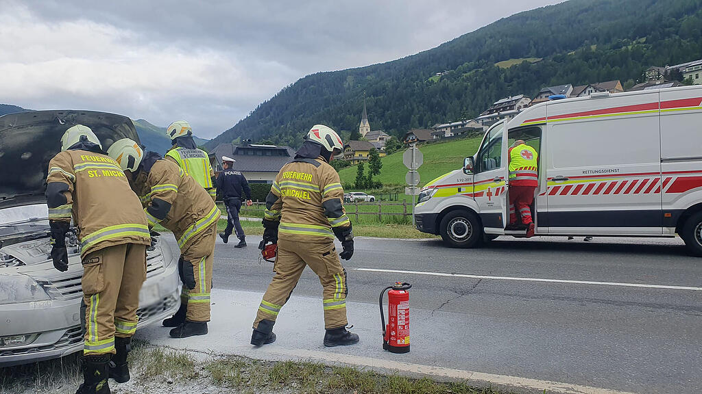 fahrzeugbrand b99