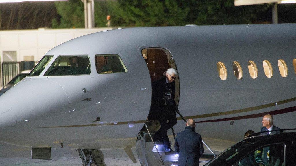 Karl Lagerfeld landet in Salzburg