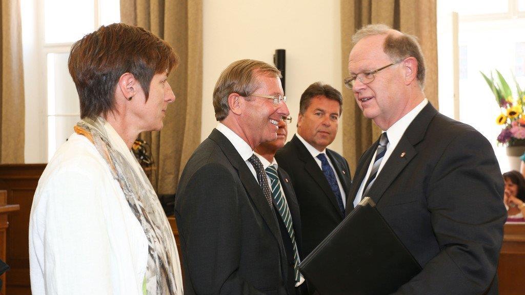 Neue Landesregierung angelobt, III