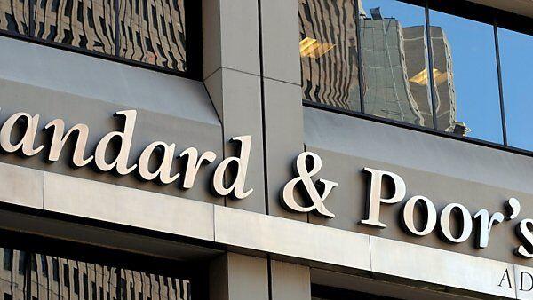 US-Ratingagentur stuft Kreditwürdigkeit herab
