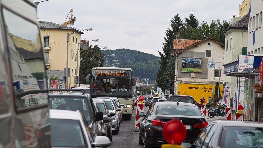 Baustellenchaos in der Voglweiderstraße
