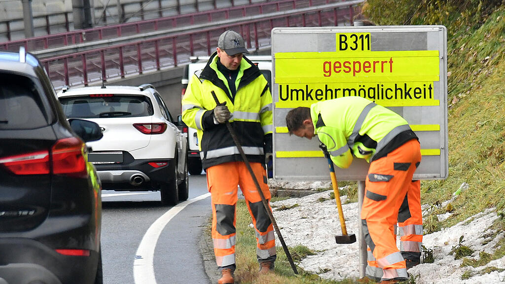 B311, Schwarzach, Sperre