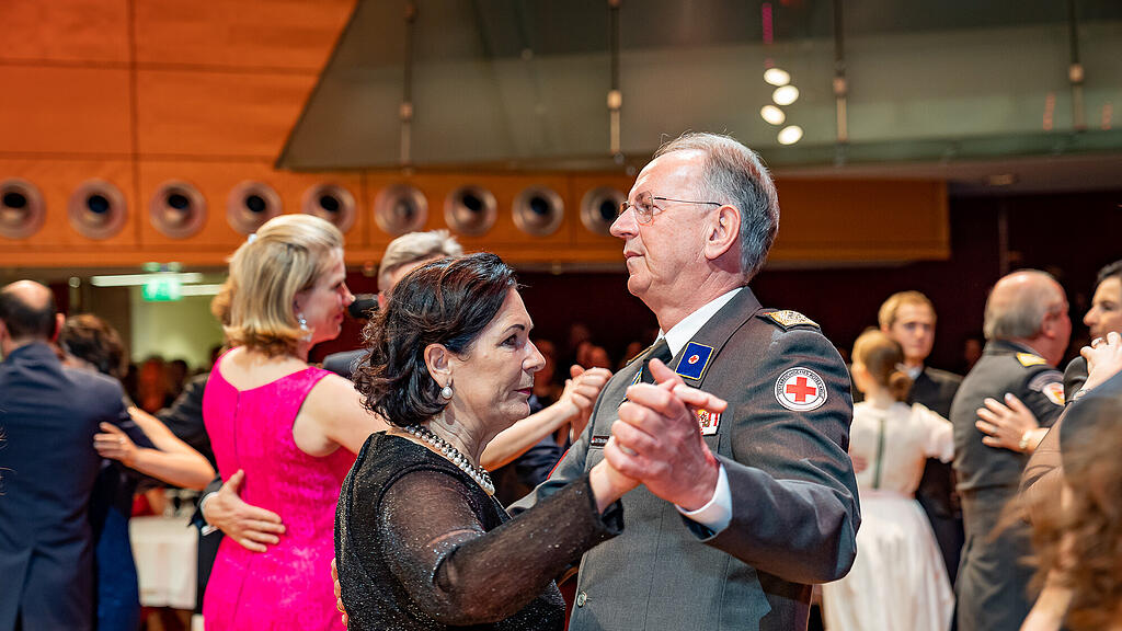 Rot Kreuz Ball 2020