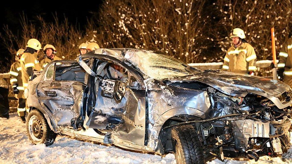 Pkw stürzt in Saalach