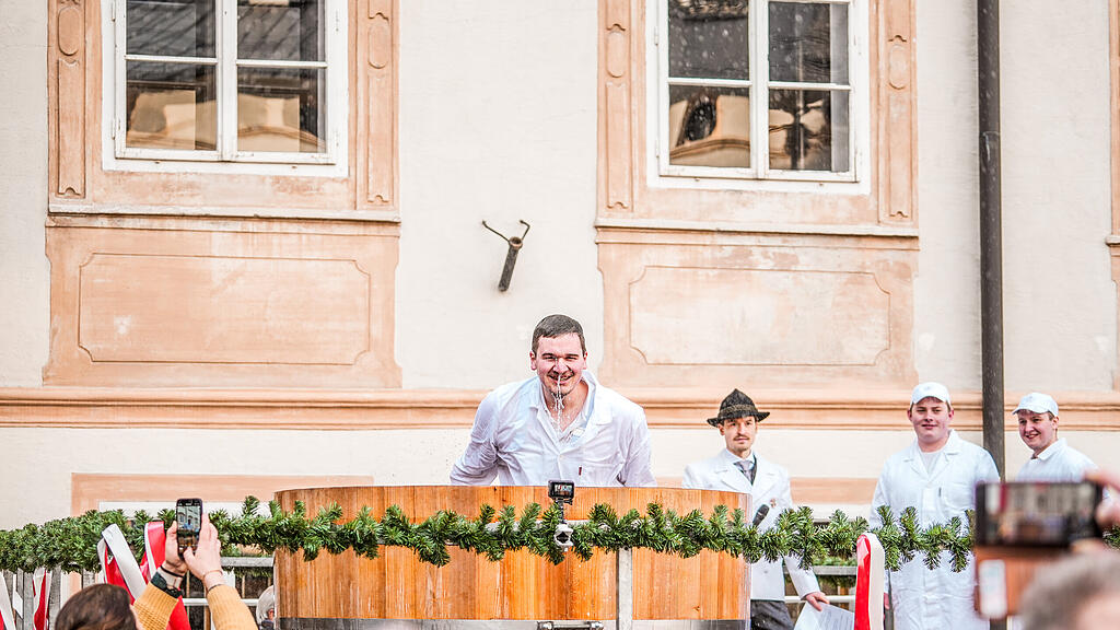 Der traditionelle Metzgersprung in Salzburg