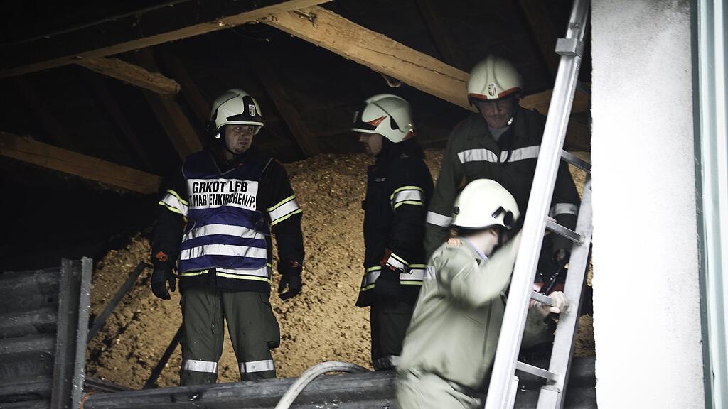 Bei einem Brand in St. Marienkirchen musste die Feuerwehr Alarmstufe zwei ausrufen