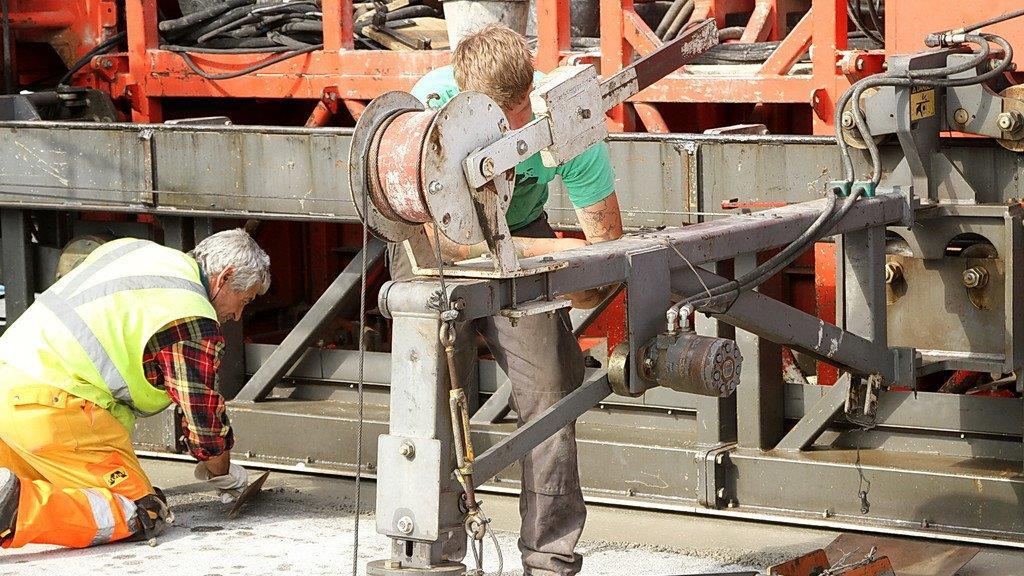 A1: Asphaltierungsarbeiten gestartet