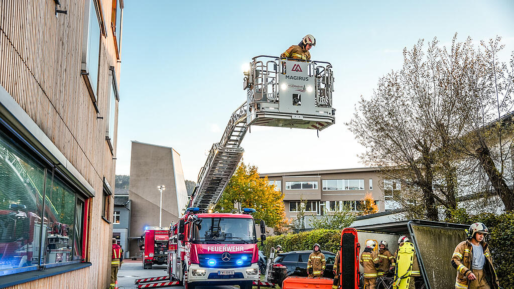 Feuerwehr \u00dcbung im Thalgauer Seniorenheim