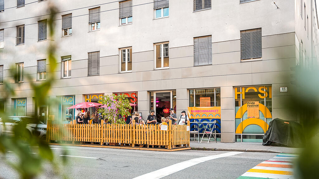Der Rainbow Market im HOSI