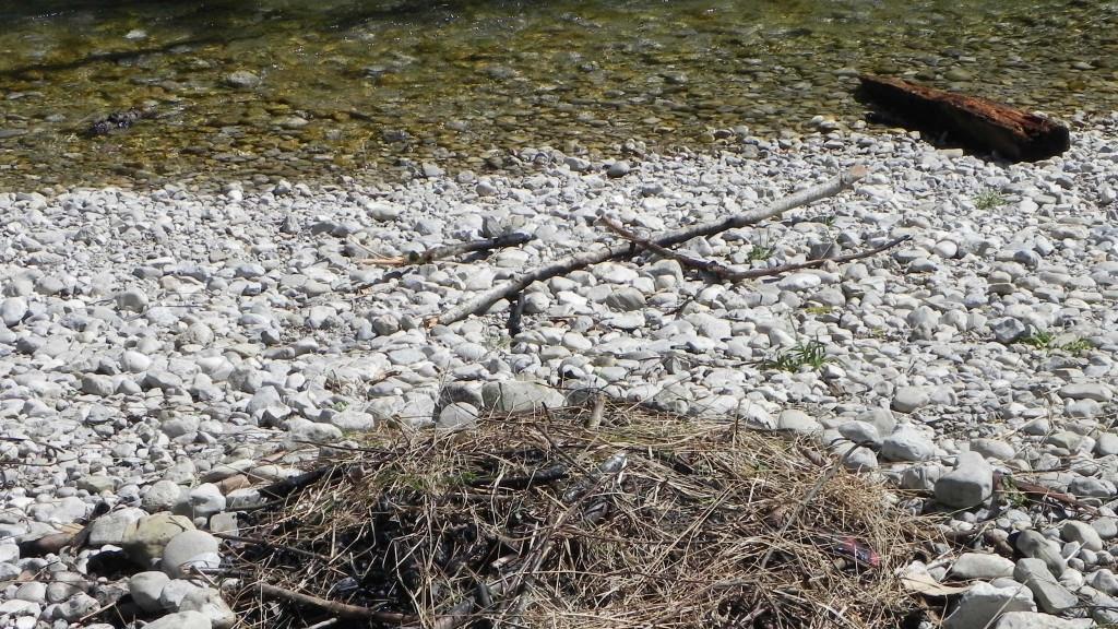 Strubklamm: Müllberge & Feuerstellen