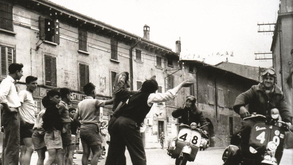 Historische Vespa-Bilder