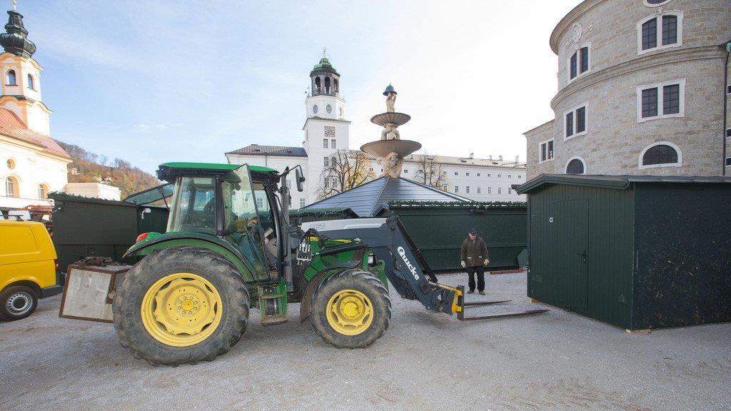Aufbauarbeiten am Sonntag