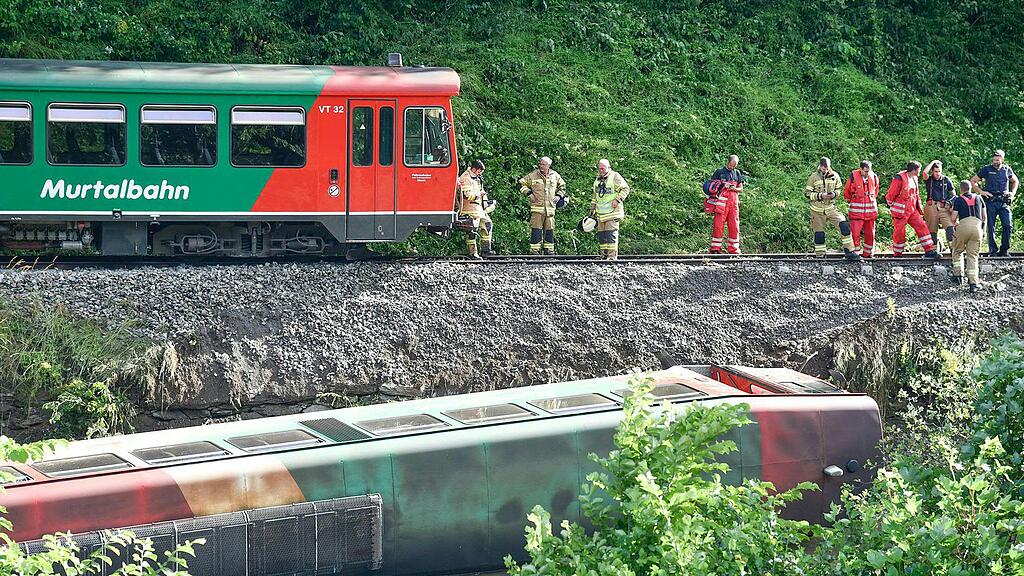 Murtalbahn entgleist in Ramingstein