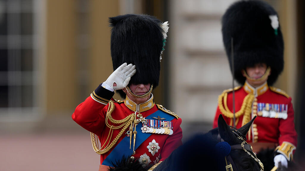 "Trooping the Colour"-Parade für Charles