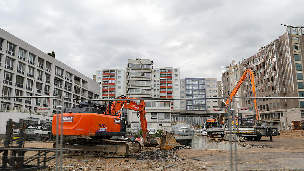 Abrissarbeiten für Landesdienstleistungszentrum
