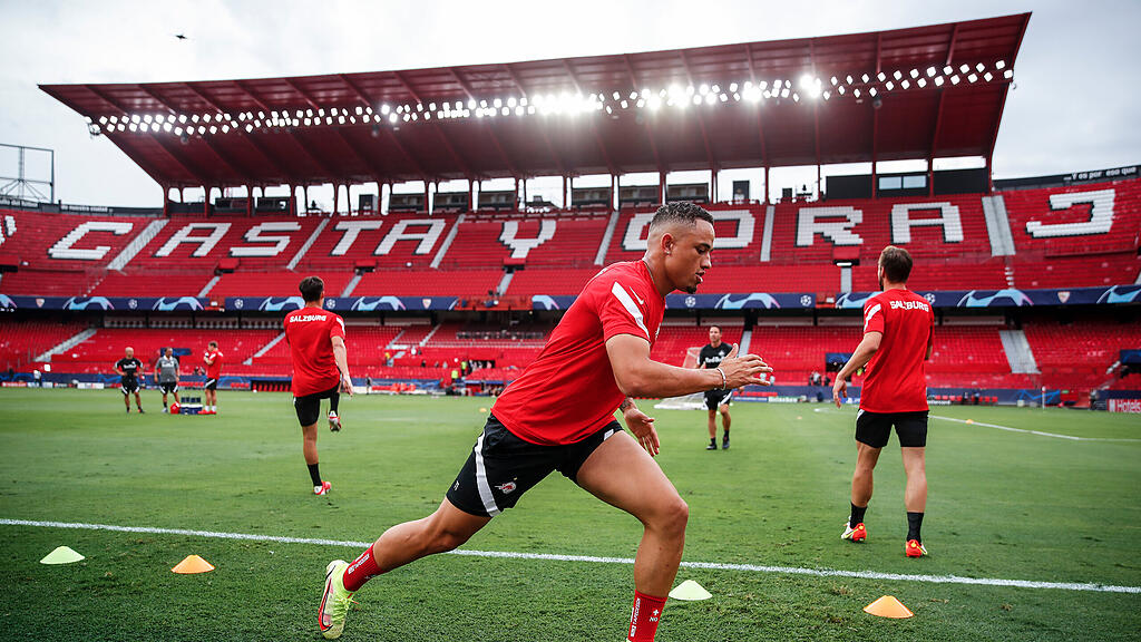 Sevilla_Salzburg_Chapions_League_Okafor