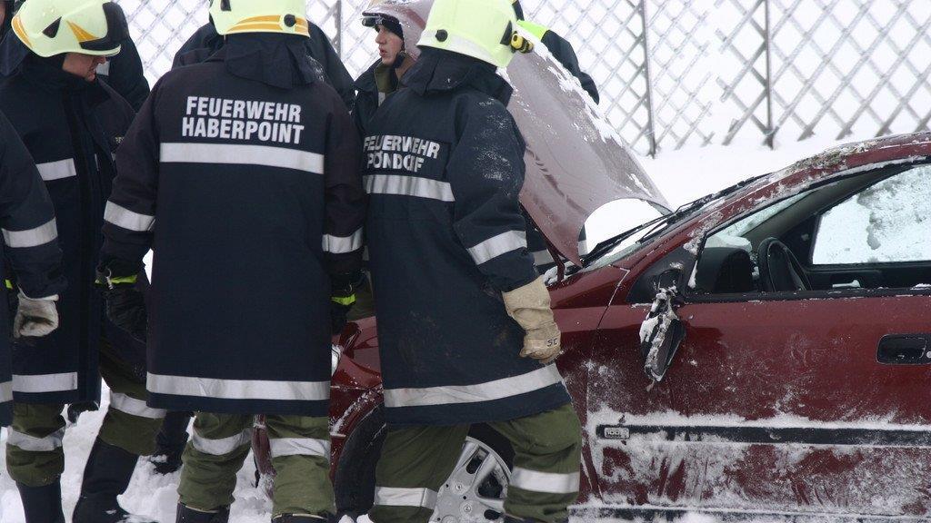 Auto-Überschlag auf B1