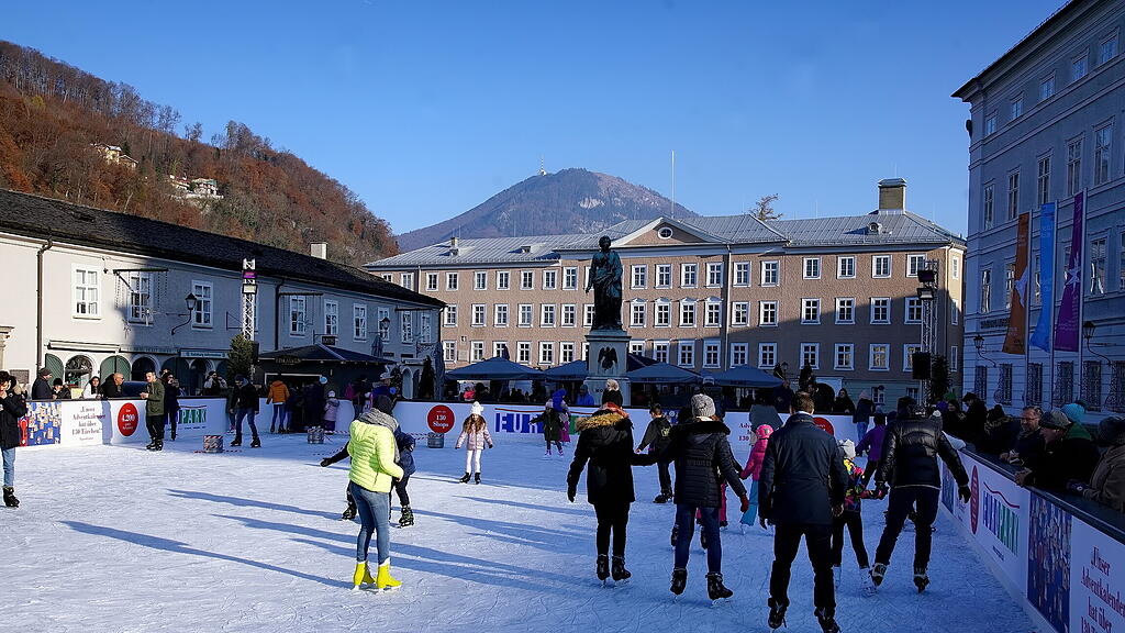 Eislaufen Mozartplatz