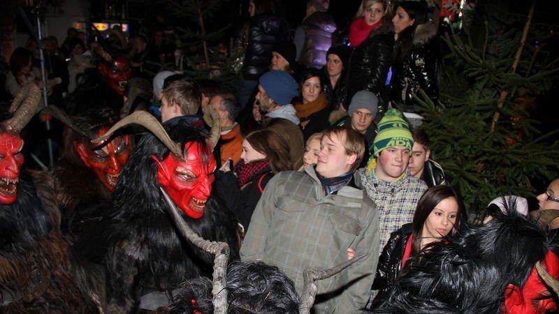 Krampus-Kränzchen I