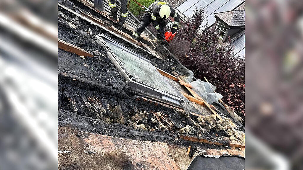 Dachstuhlbrand in Salzburg-Morzg