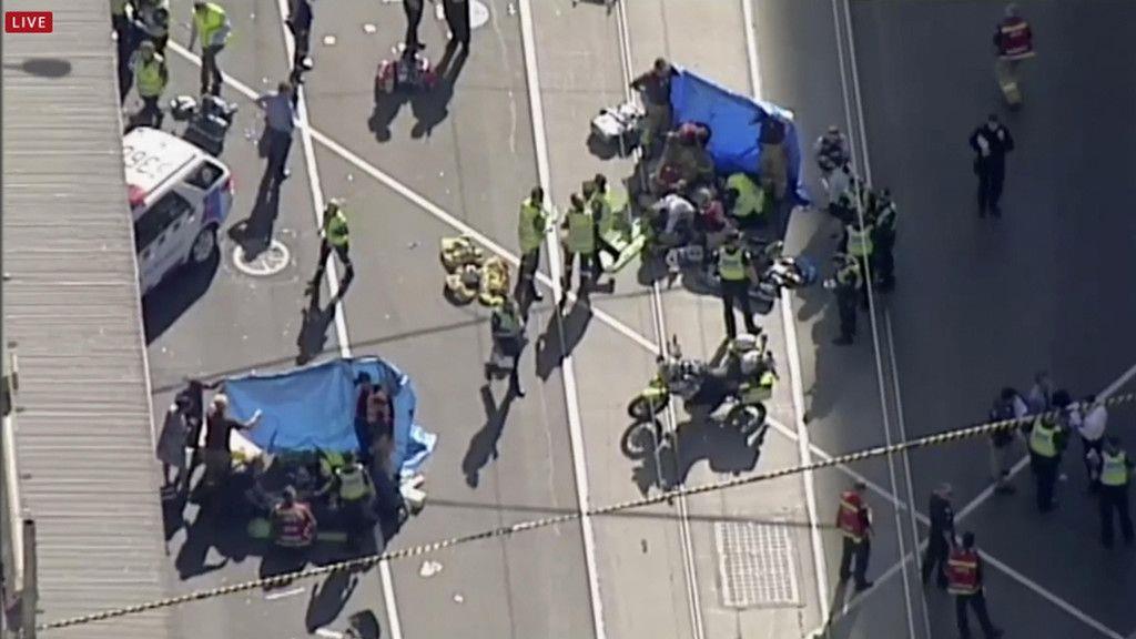 Auto rast in Melbourne in Menschenmenge: 13 Verletzte