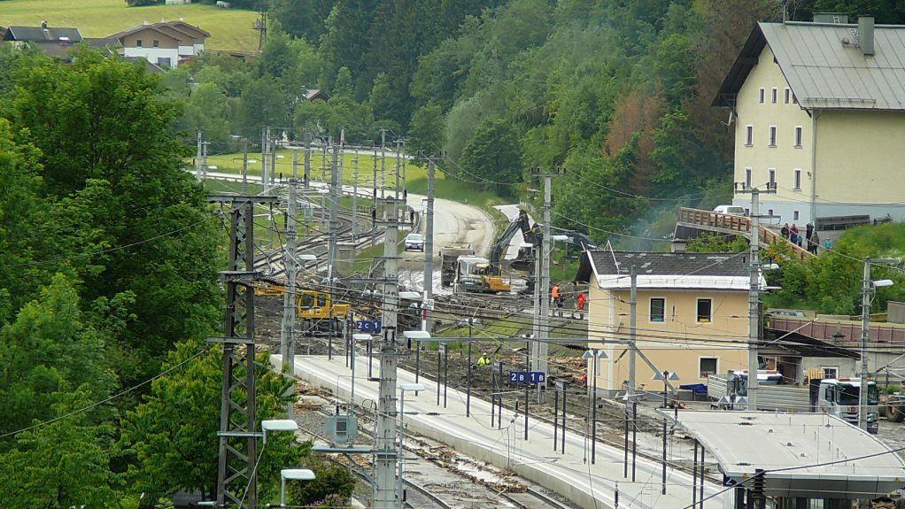 Räumungsarbeiten bei B311