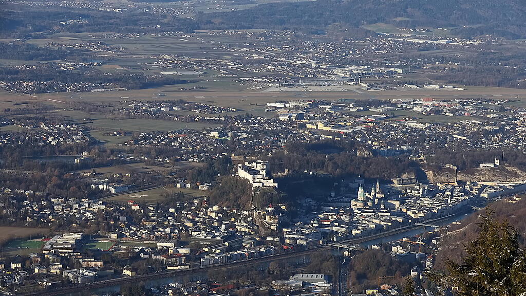 Wanderung über verschneiten Gaisberg