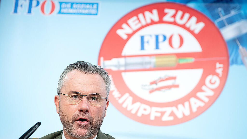 FPÖ-Chef Hofer sieht Bunderegierung "am Ende"