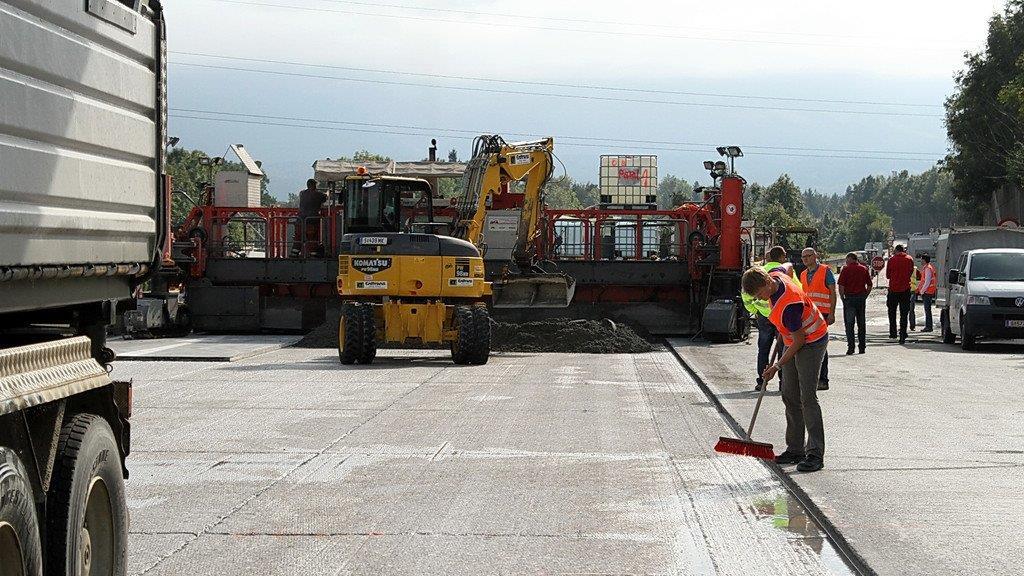 A1: Asphaltierungsarbeiten gestartet