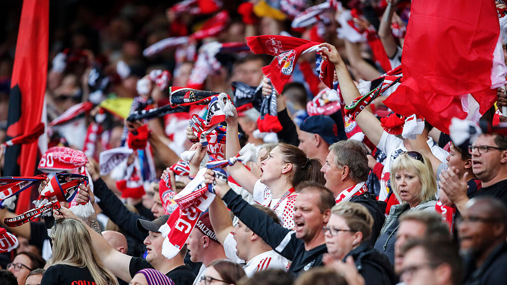 Red_Bull_Salzburg_Rapid_Wien_Fans