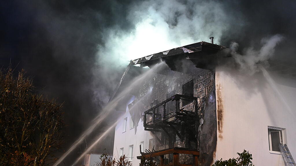 Alarmstufe 4 bei Wohnhausbrand in St. Johann
