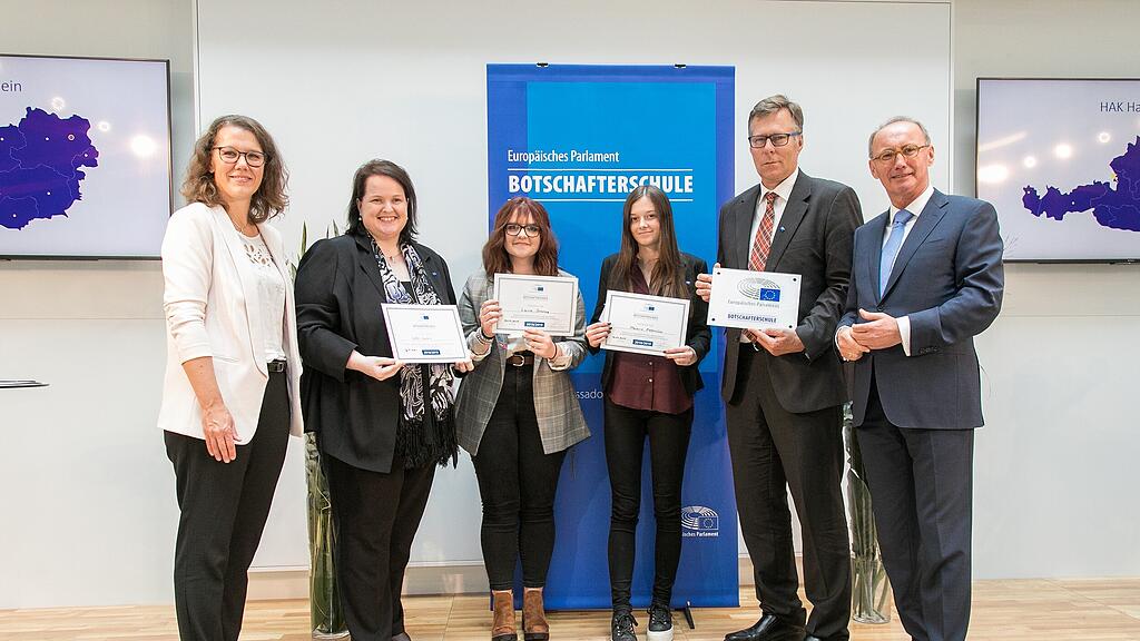 HAK Hallein ist Botschafterschule des Europäischen Parlaments
