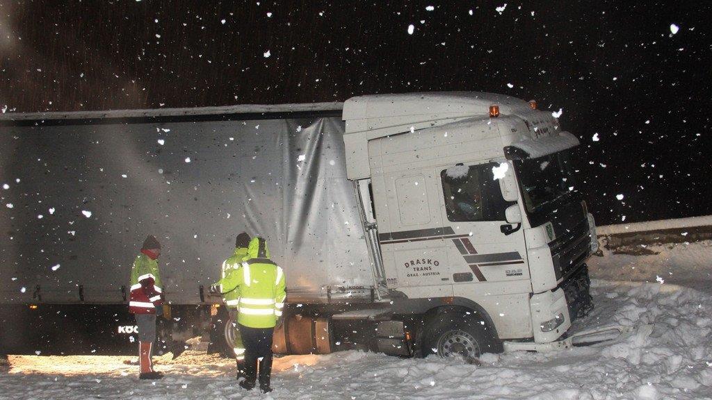 Sattelschlepper-Unfall auf A10