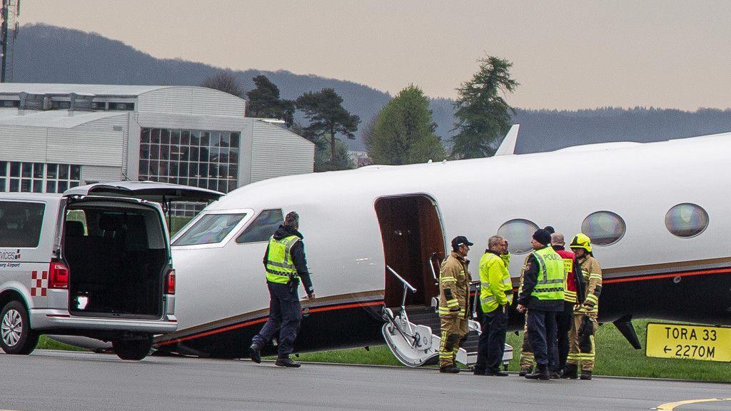 Salzburg Airport: Flugzeugfahrwerk knickt nach Rücklandung ein