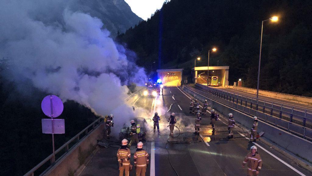 Pkw-Brand auf der A10