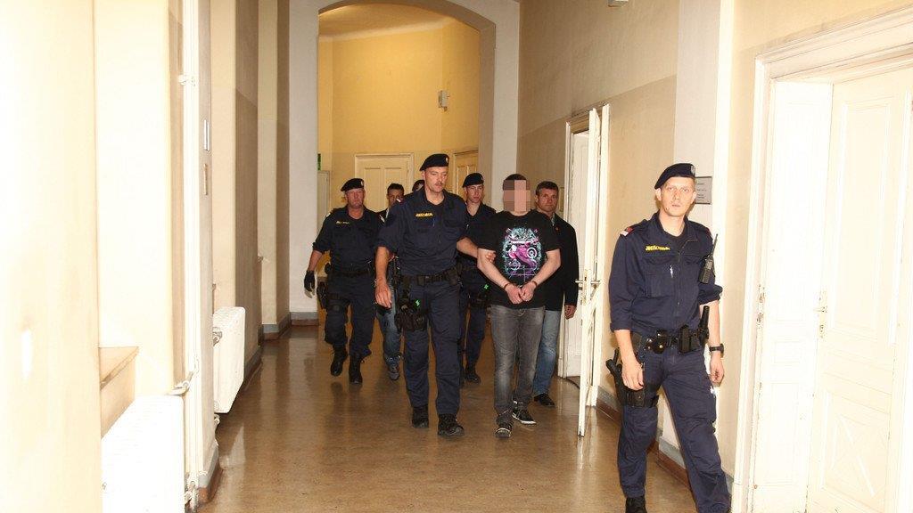 Juwelierräuber vor Gericht