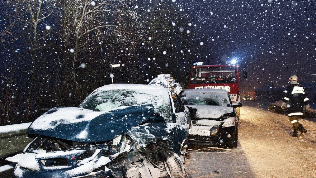 Schnee: Unfallserie in OÖ