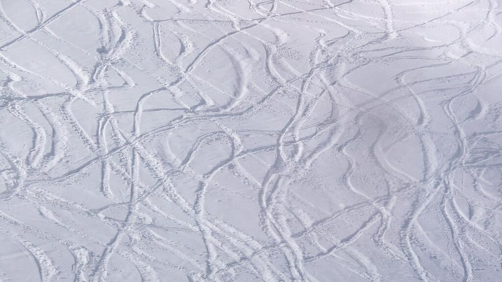 Ein Deutscher und ein Engländer krachten in Obertauern auf Skiern gegeneinander.