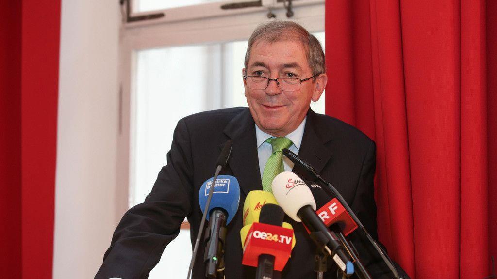 Bürgermeister Heinz Schaden tritt zurück, III