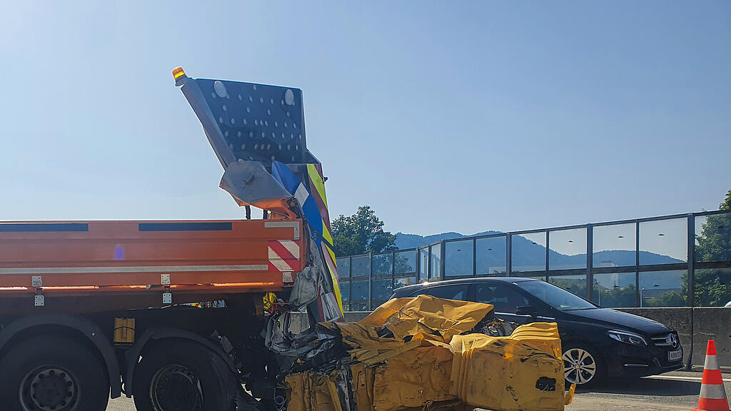 Pkw contra Lkw bei Mondsee