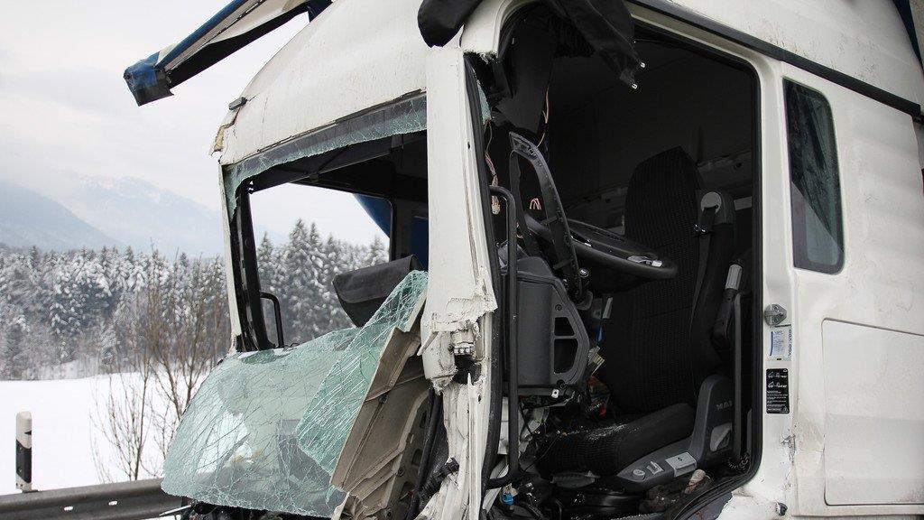 Horrorcrash auf A8