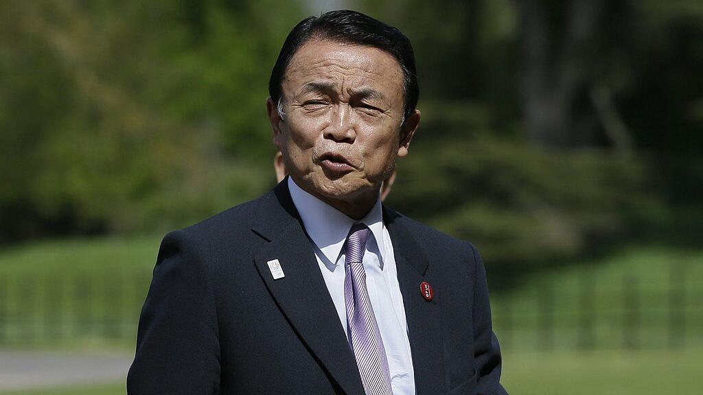 Aso: Japan könnte bei Umsetzung von Reformen von Nazis lernen.