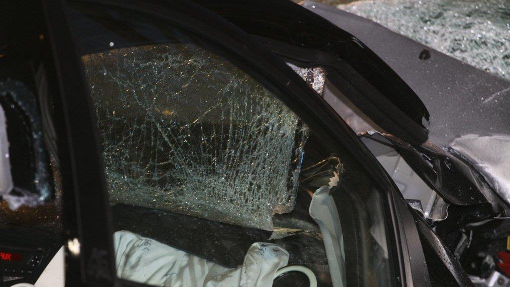 Ein Toter bei Crash auf B20, II