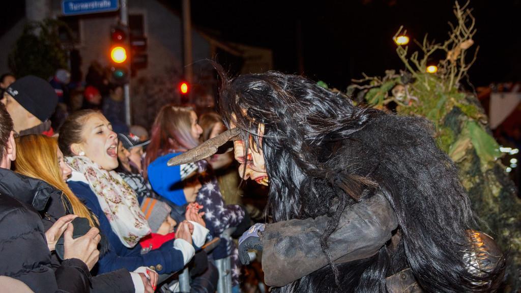 Gnigler Perchtenlauf
