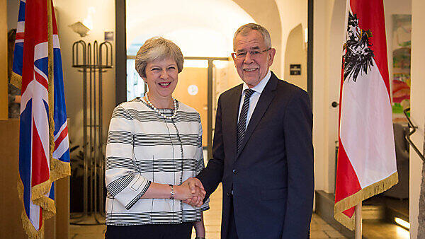 May traf in Salzburg neben Kurz auch Bundespräsident Van der Bellen