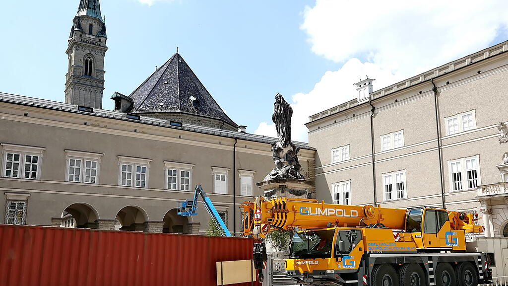 20230609_fmt_Der_Aufbau_der_Jedermann-Bühne_hat_begonnen_KJ006.JPG