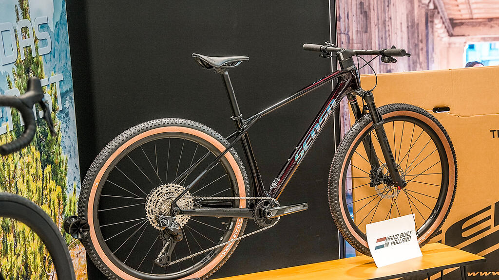Austria on Bike Messe Brandboxx