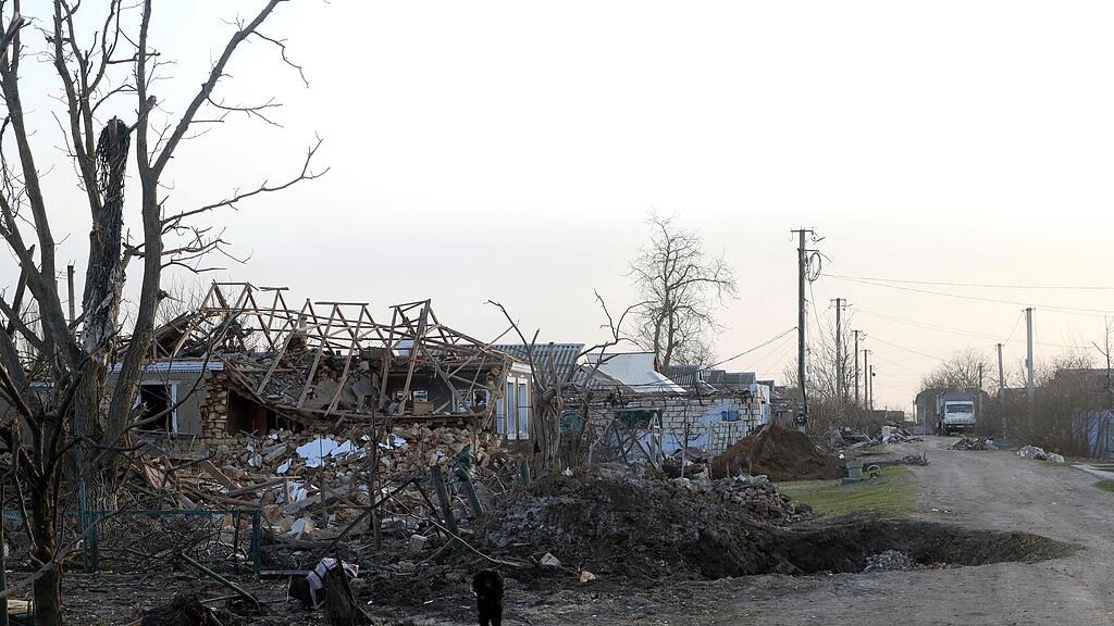 Ukraine-Krieg, Tag 33: Zerst\u00f6rung in Bachtanka nahe Mykolajiw