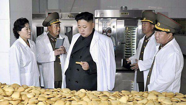 Kim Jong-un in der Keksfabrik